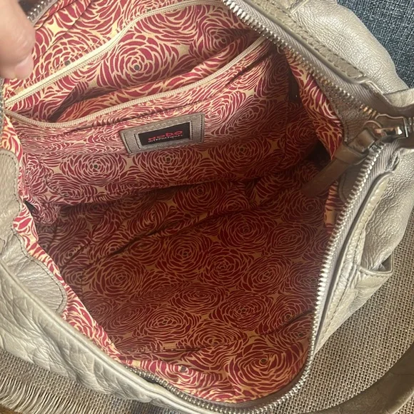 Hobo Shoulder Bag - Picture 10 of 16